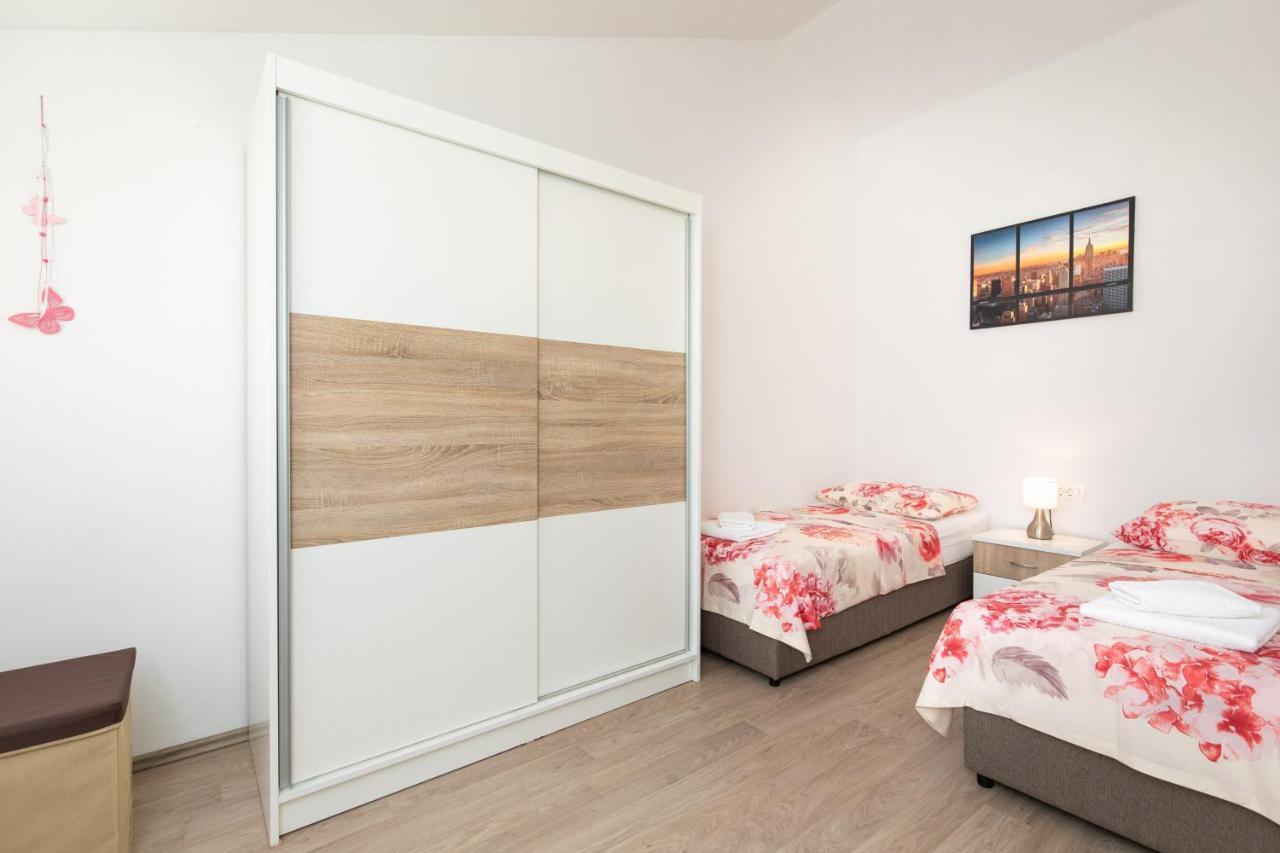 Apartments Otia Seaview Porat  Extérieur photo